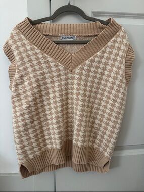 Beige & Cream Houndstooth V-Neck Sweater Vest